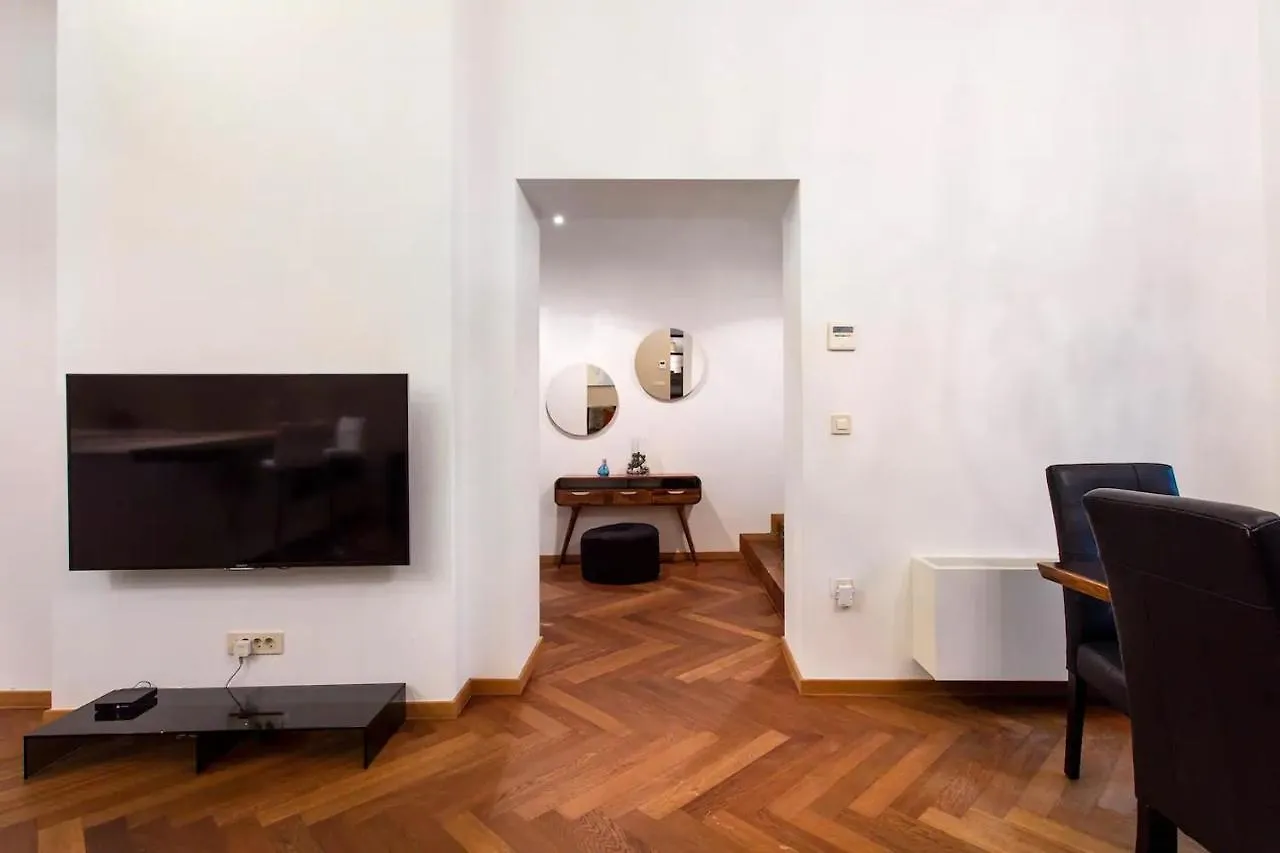 Address Deluxe Downtown Apartman Ljubljana Szlovénia