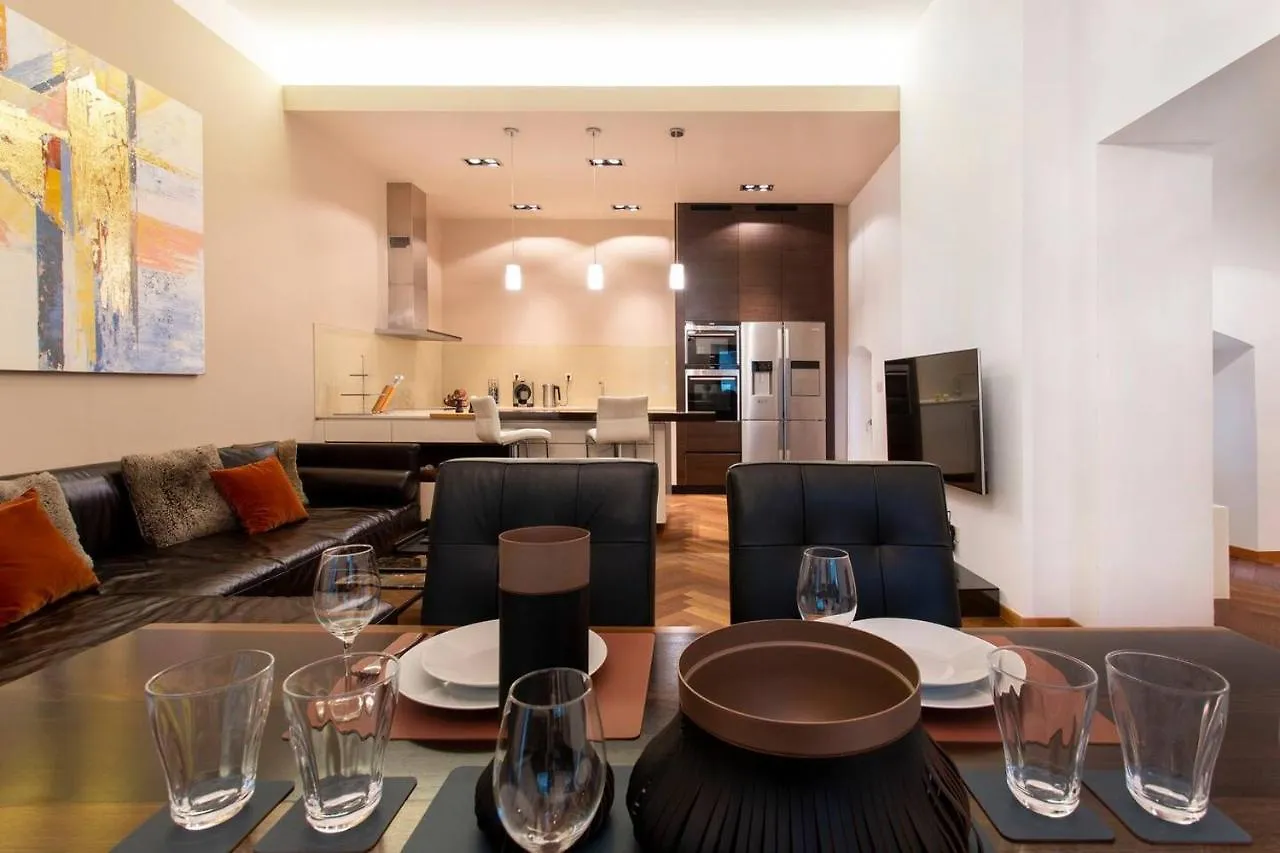 Address Deluxe Downtown Apartamento Liubliana