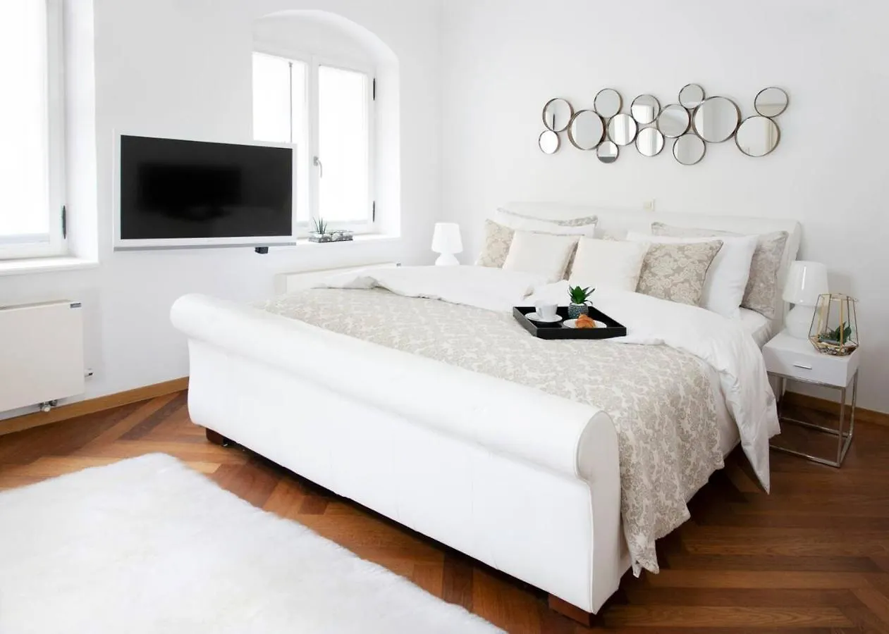 Address Deluxe Downtown Daire Ljubljana