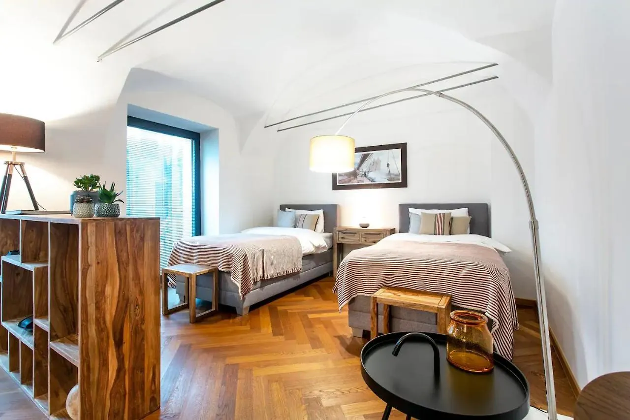 Address Deluxe Downtown Daire Ljubljana 0*,  Slovenya
