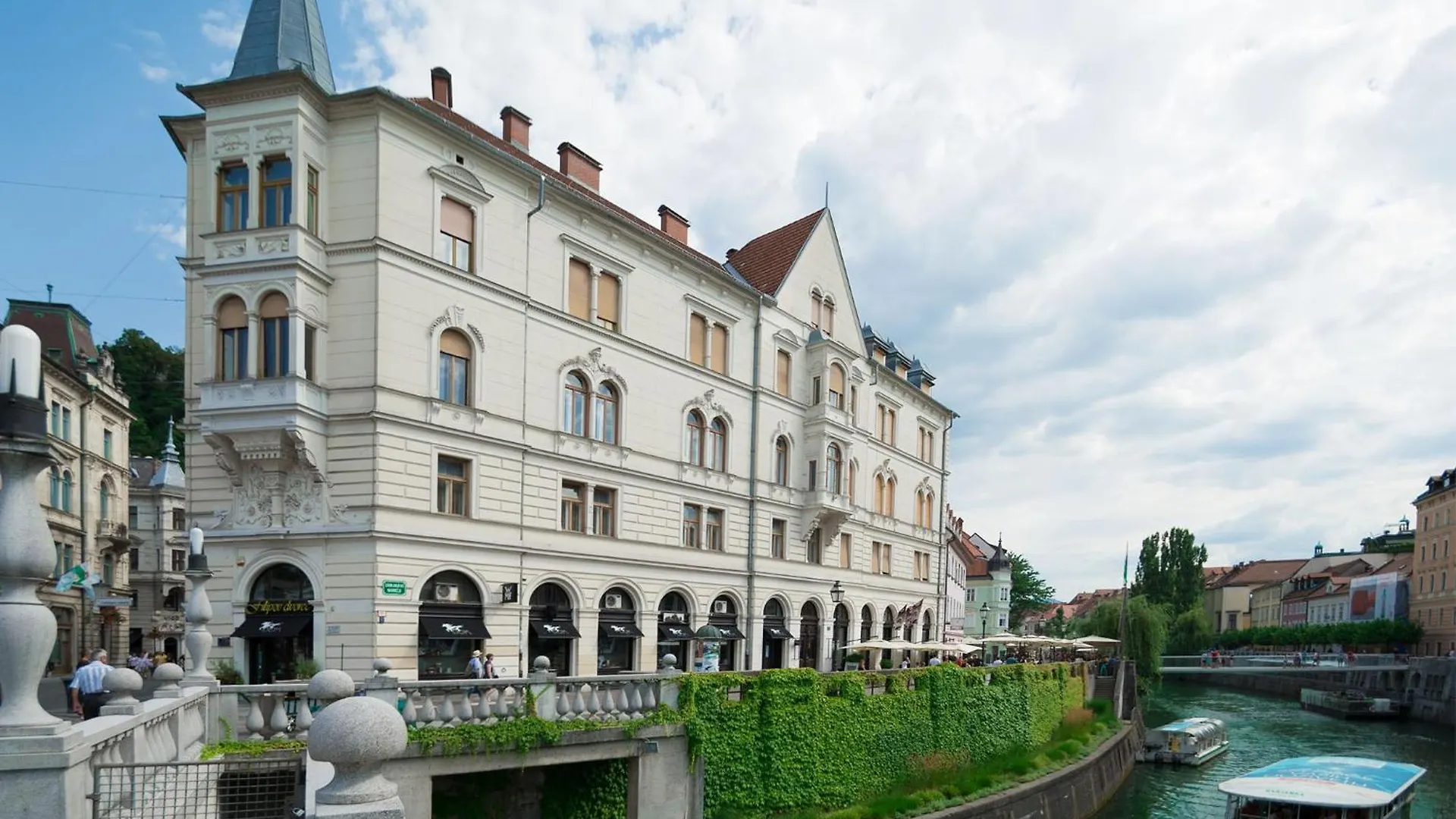 Address Deluxe Downtown Daire Ljubljana